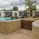 Furnaka Eco Village לוריניה