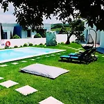 Furnaka Eco Village ゲストハウス *