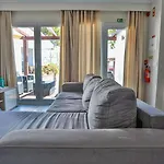 Furnaka Eco Village ゲストハウス