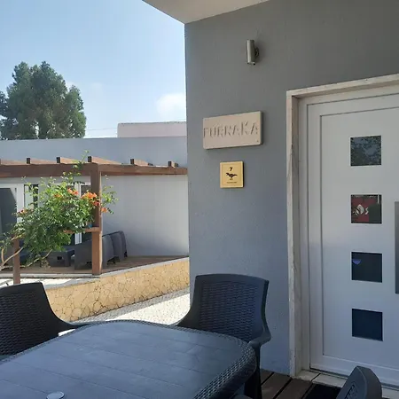 Furnaka Eco Village Πανσιόν