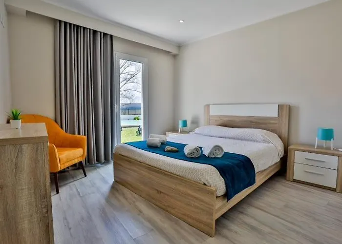 Guest house Furnaka Eco Village Lourinha (Lisbon)